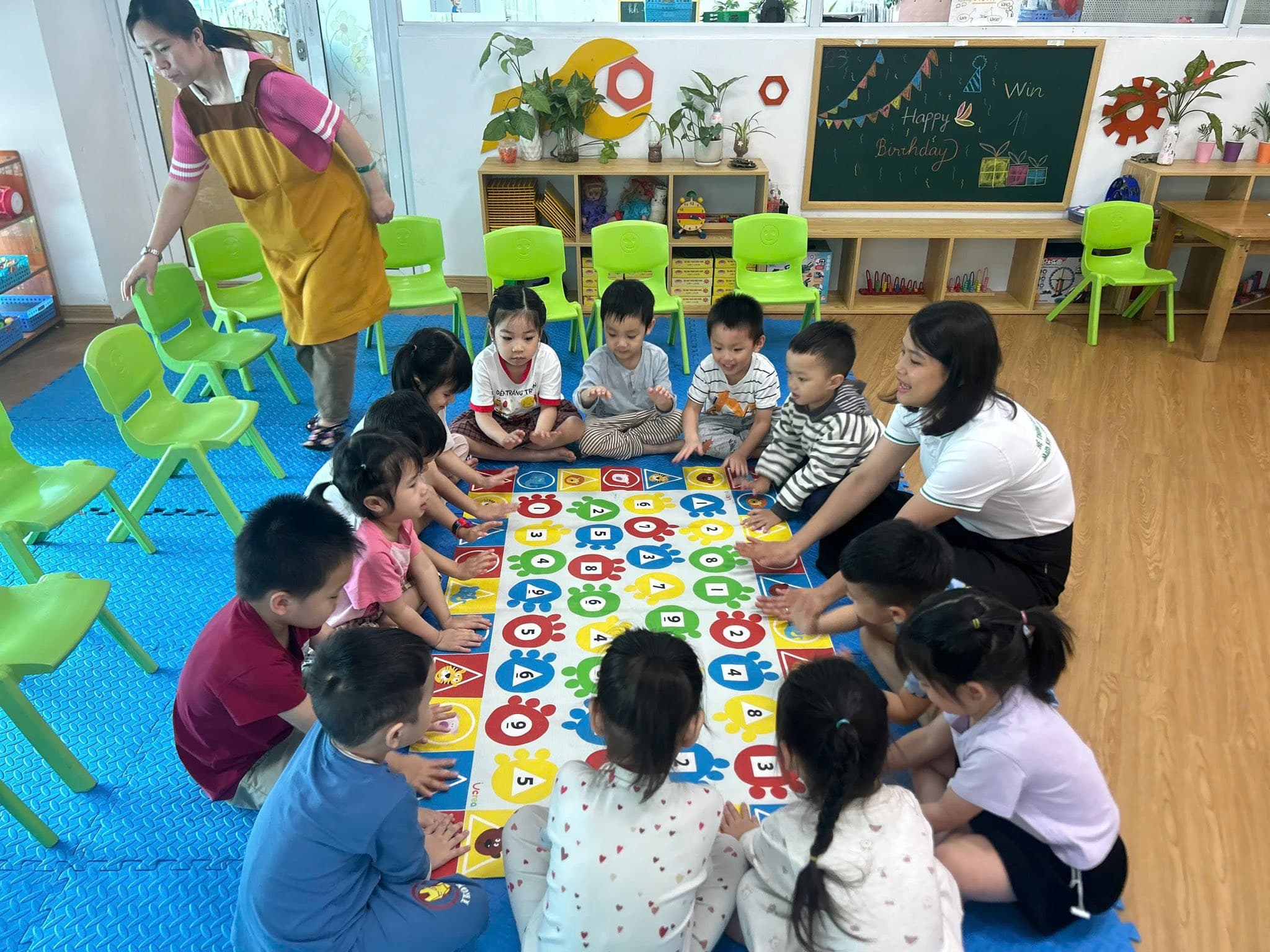 STEMKey mang buổi học STEMKey Math đến Trường Mầm non Bee Garden